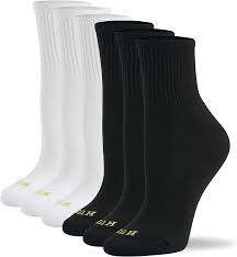 Sizes-6-10-of-HUEs-cotton-mini-crew-socks-for-women-are-cushioned-athletic-socks